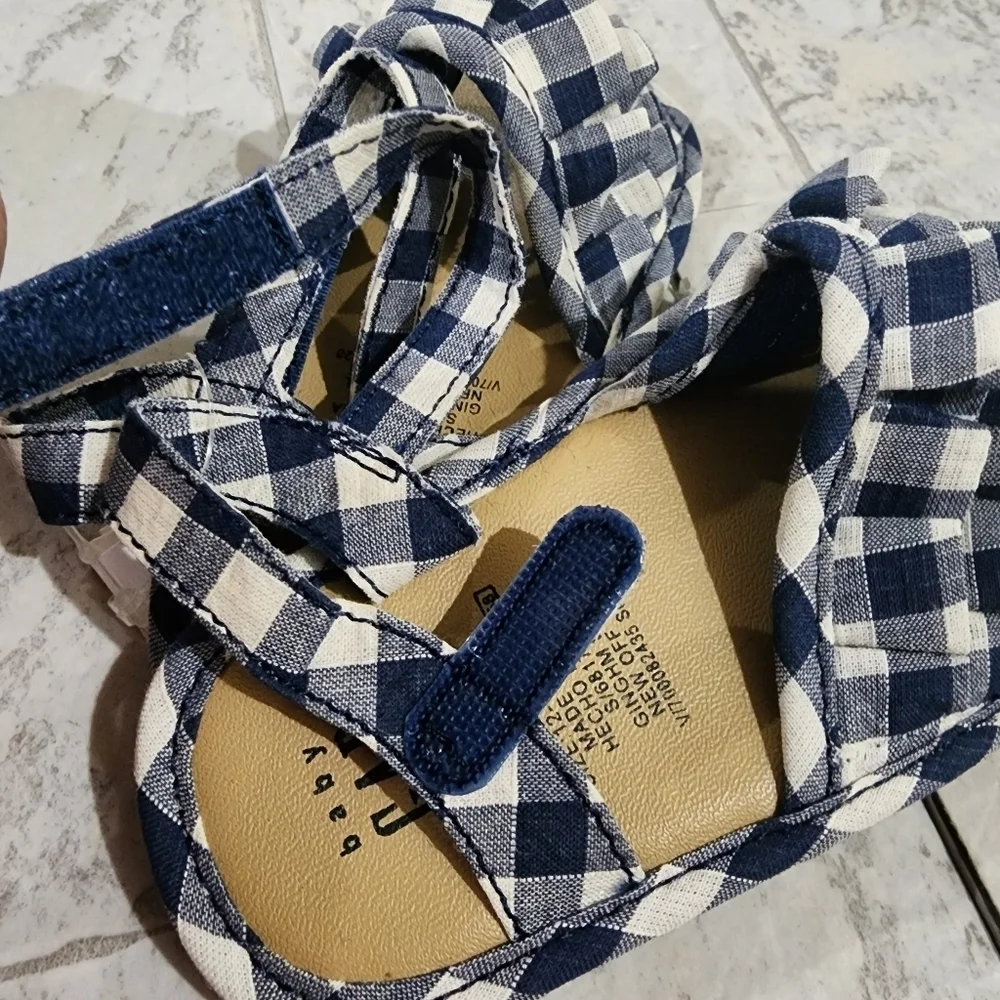 Baby Gap Gingham Checkered Navy Blue & White Kids Sandals Size 4 (12-18 Mo.) NWT